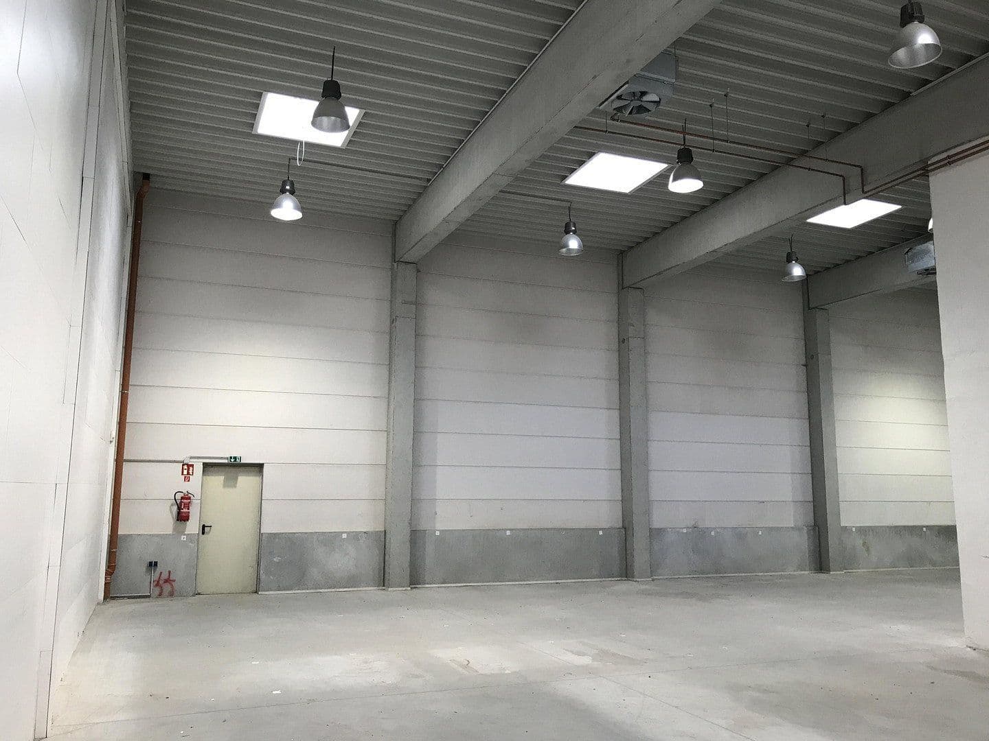 Pronájem nebytového prostoru 640 m², Hamburg, Hamburg Pronájem nebytového prostoru 640 m², Hamburg, Hamburg