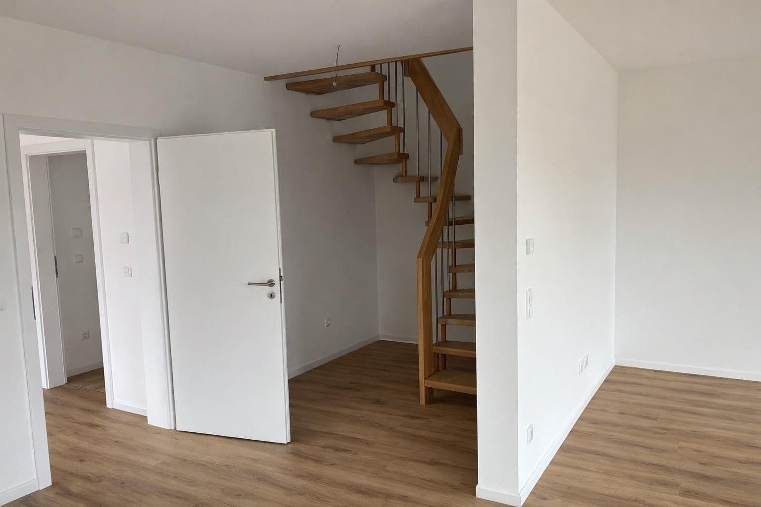 Pronájem domu 135 m², pozemek 370 m², Falkensteiner Weg 29, Magdeburg OT Lemsdorf, Sasko-Anhaltsko Pronájem domu 135 m², pozemek 370 m², Falkensteiner Weg 29, Magdeburg OT Lemsdorf, Sasko-Anhaltsko