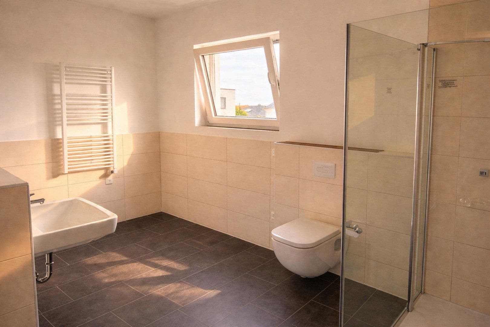 Pronájem domu 135 m², pozemek 370 m², Falkensteiner Weg 29, Magdeburg OT Lemsdorf, Sasko-Anhaltsko Pronájem domu 135 m², pozemek 370 m², Falkensteiner Weg 29, Magdeburg OT Lemsdorf, Sasko-Anhaltsko
