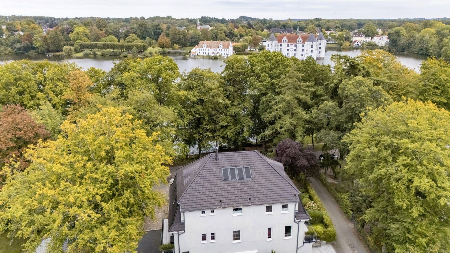 Pronájem bytu 3+kk 110 m², Wilhelminenstr. 14, Glücksburg, Šlesvicko-Holštýnsko Pronájem bytu 3+kk 110 m², Wilhelminenstr. 14, Glücksburg, Šlesvicko-Holštýnsko