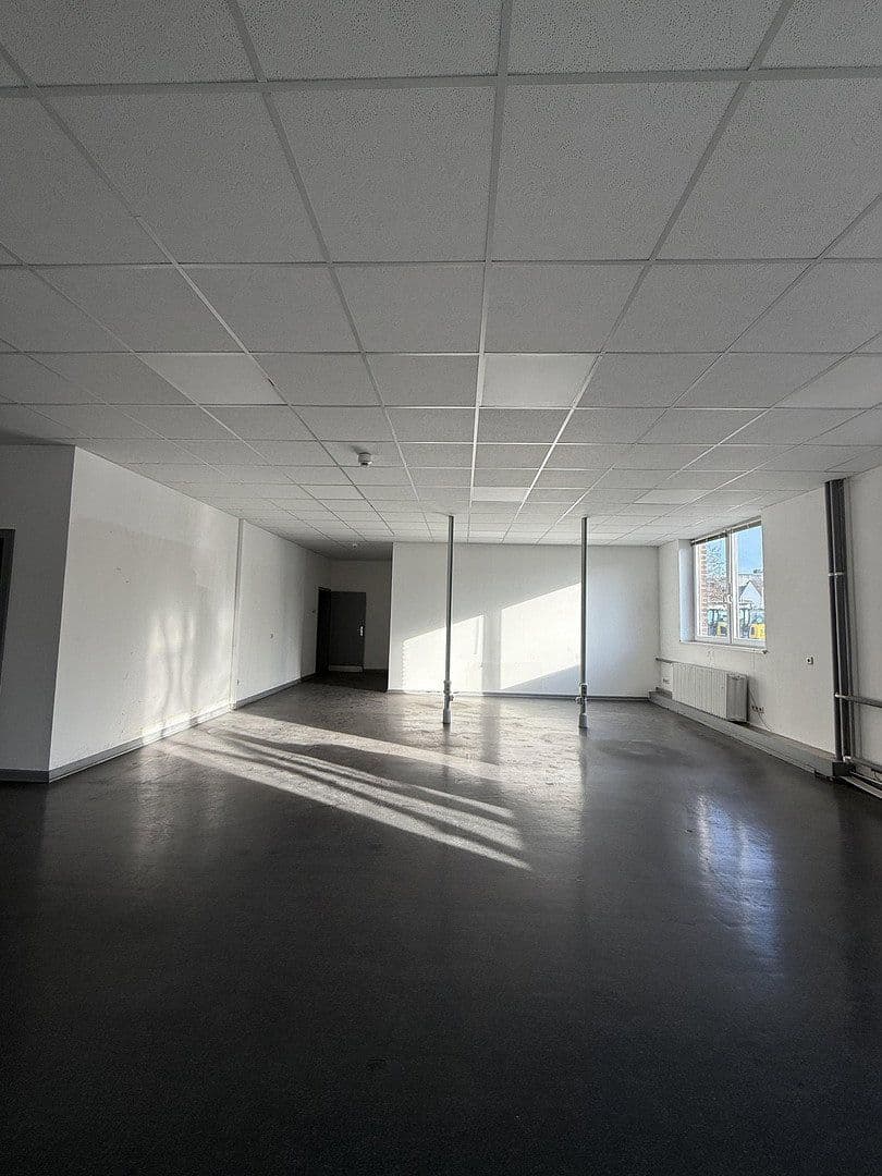 Pronájem nebytového prostoru 2.170 m², Magdeburgerstrasse 37, Gelsenkirchen, Severní Porýní-Vestfálsko Pronájem nebytového prostoru 2.170 m², Magdeburgerstrasse 37, Gelsenkirchen, Severní Porýní-Vestfálsko