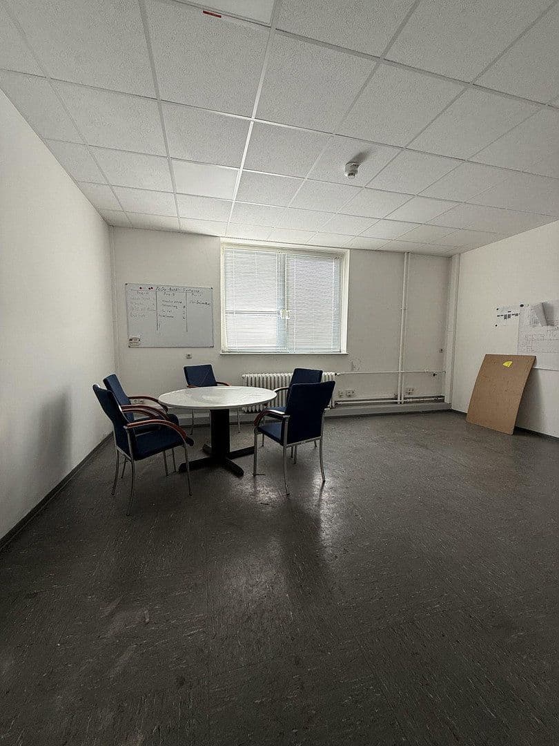 Pronájem nebytového prostoru 2.170 m², Magdeburgerstrasse 37, Gelsenkirchen, Severní Porýní-Vestfálsko Pronájem nebytového prostoru 2.170 m², Magdeburgerstrasse 37, Gelsenkirchen, Severní Porýní-Vestfálsko