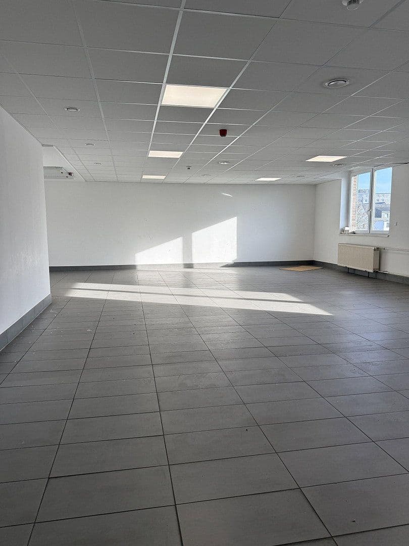 Pronájem nebytového prostoru 2.170 m², Magdeburgerstrasse 37, Gelsenkirchen, Severní Porýní-Vestfálsko Pronájem nebytového prostoru 2.170 m², Magdeburgerstrasse 37, Gelsenkirchen, Severní Porýní-Vestfálsko