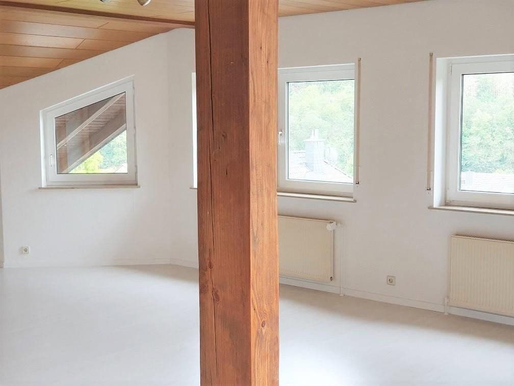 Pronájem bytu 3+1 98 m², Hünstetten, Hessen Pronájem bytu 3+1 98 m², Hünstetten, Hessen