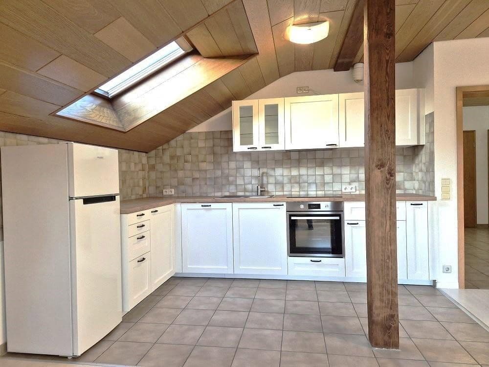 Pronájem bytu 3+1 98 m², Hünstetten, Hessen Pronájem bytu 3+1 98 m², Hünstetten, Hessen