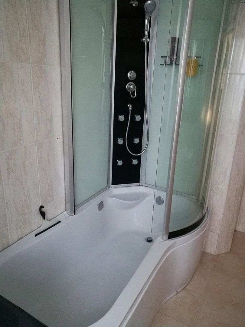 Pronájem bytu 3+kk 123 m², Elberferlderstr. 103, Hilden, Severní Porýní-Vestfálsko Pronájem bytu 3+kk 123 m², Elberferlderstr. 103, Hilden, Severní Porýní-Vestfálsko