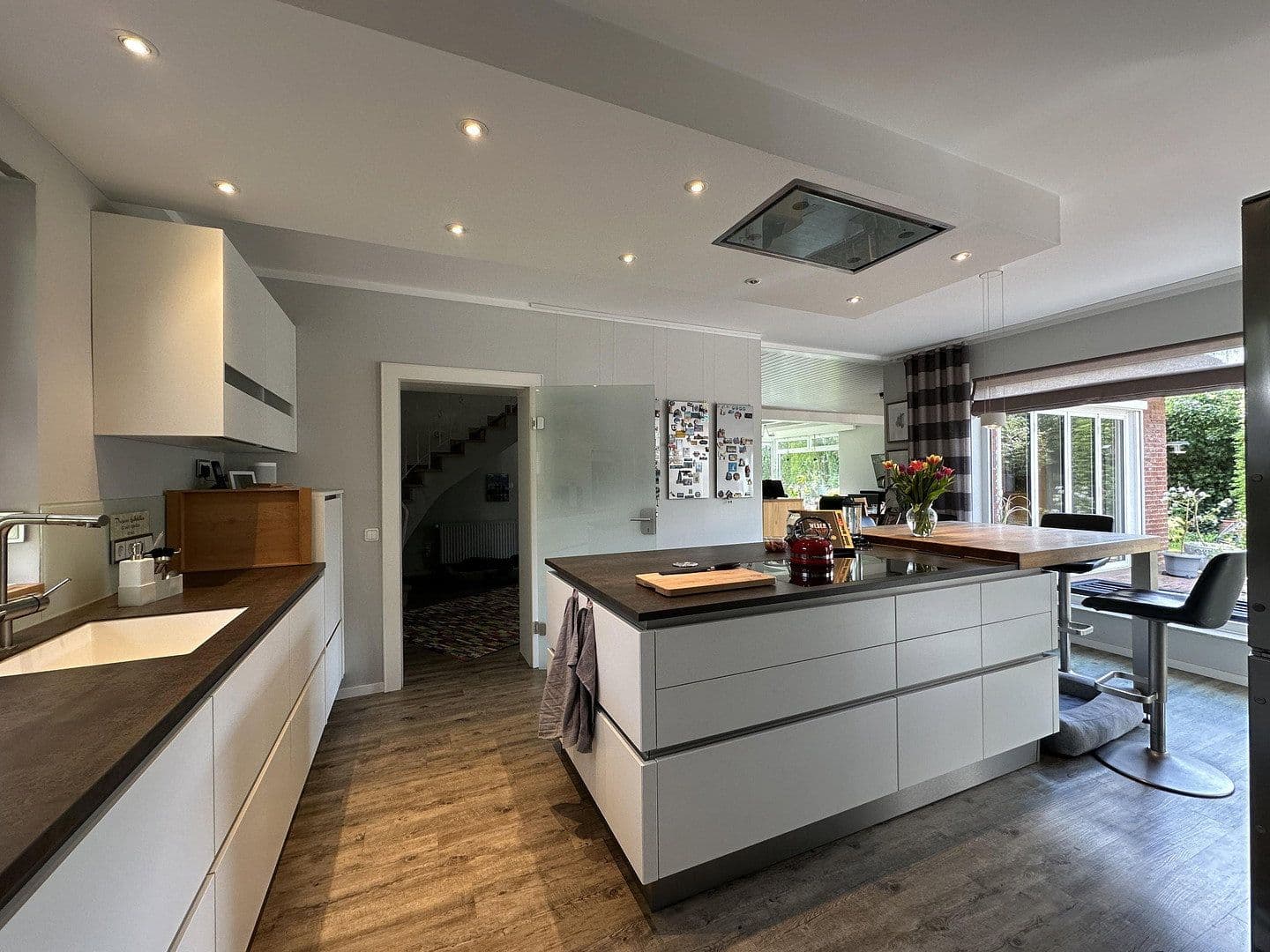 Prodej domu 300 m², pozemek 984 m², Bad Zwischenahn, Dolní Sasko Prodej domu 300 m², pozemek 984 m², Bad Zwischenahn, Dolní Sasko