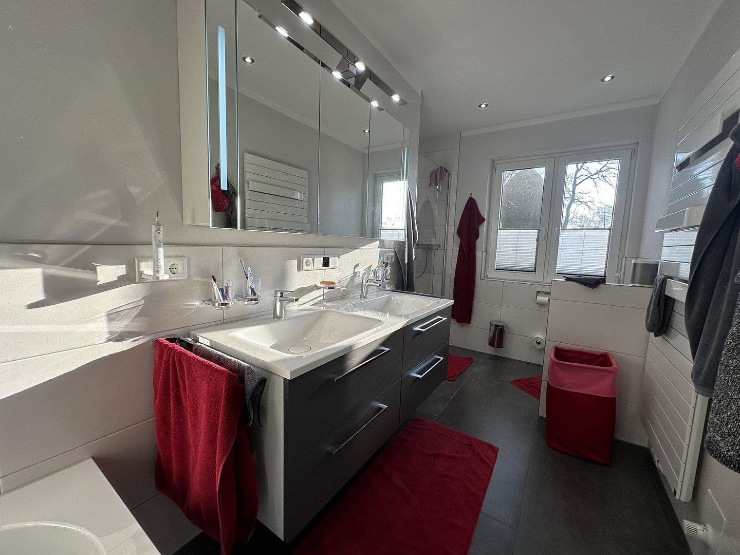 Prodej domu 300 m², pozemek 984 m², Bad Zwischenahn, Dolní Sasko Prodej domu 300 m², pozemek 984 m², Bad Zwischenahn, Dolní Sasko