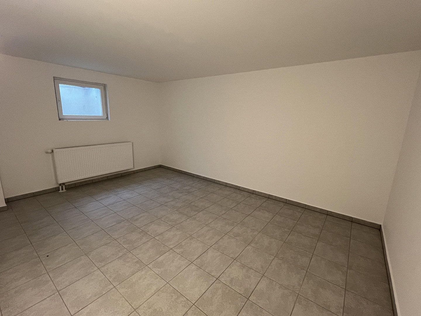 Prodej domu 200 m², pozemek 555 m², Niederkleener Strasse 27, Langgöns, Hessen Prodej domu 200 m², pozemek 555 m², Niederkleener Strasse 27, Langgöns, Hessen