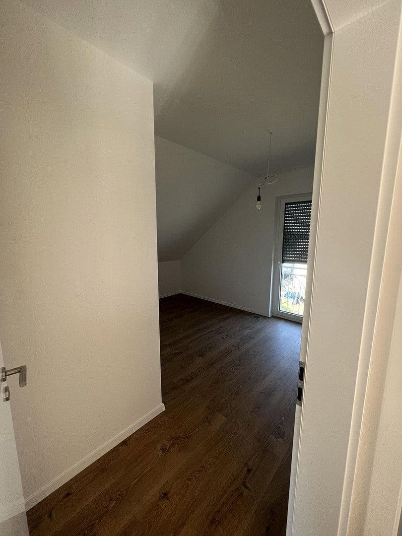 Prodej domu 200 m², pozemek 555 m², Niederkleener Strasse 27, Langgöns, Hessen Prodej domu 200 m², pozemek 555 m², Niederkleener Strasse 27, Langgöns, Hessen