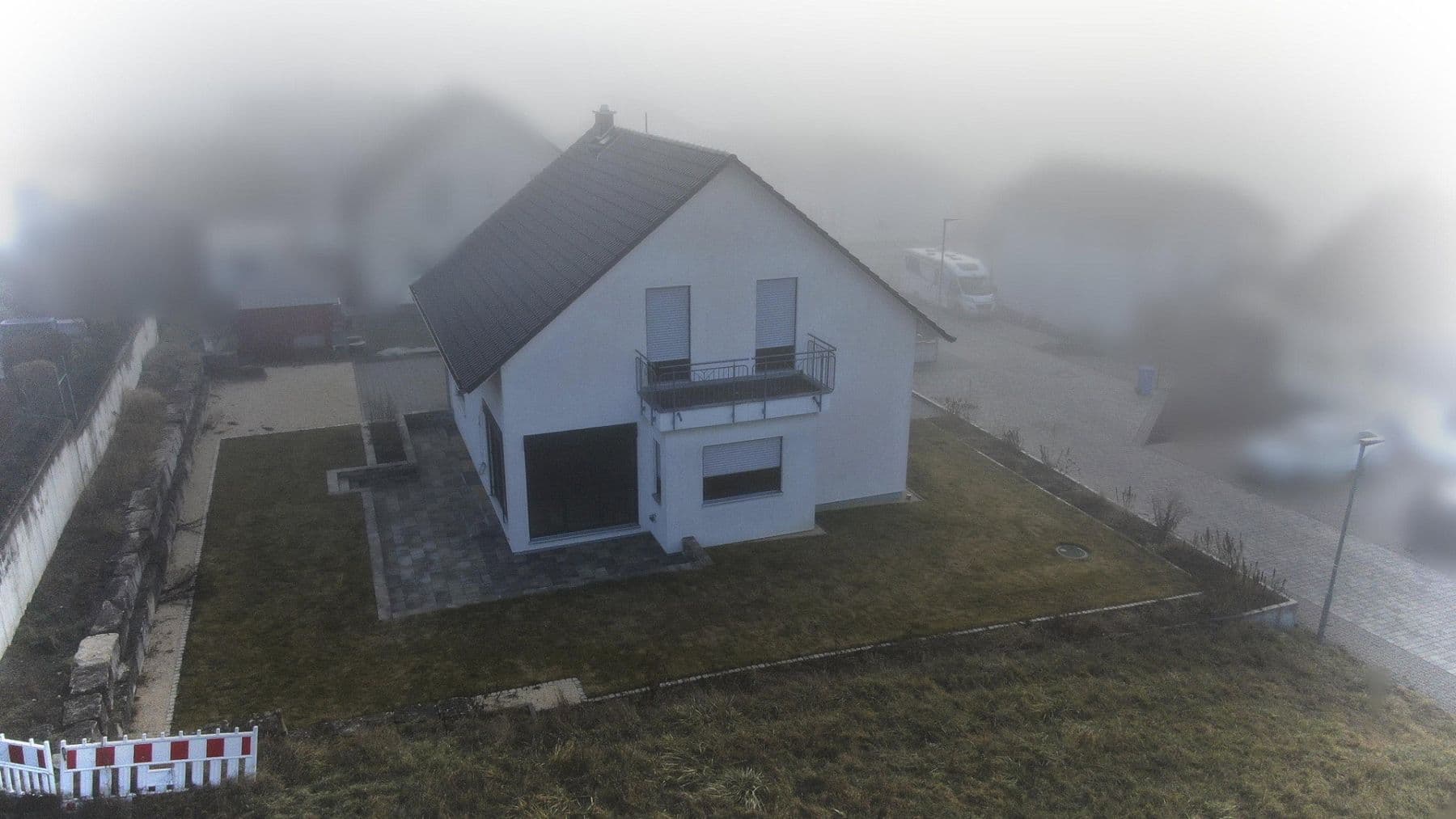 Prodej domu 200 m², pozemek 555 m², Niederkleener Strasse 27, Langgöns, Hessen Prodej domu 200 m², pozemek 555 m², Niederkleener Strasse 27, Langgöns, Hessen