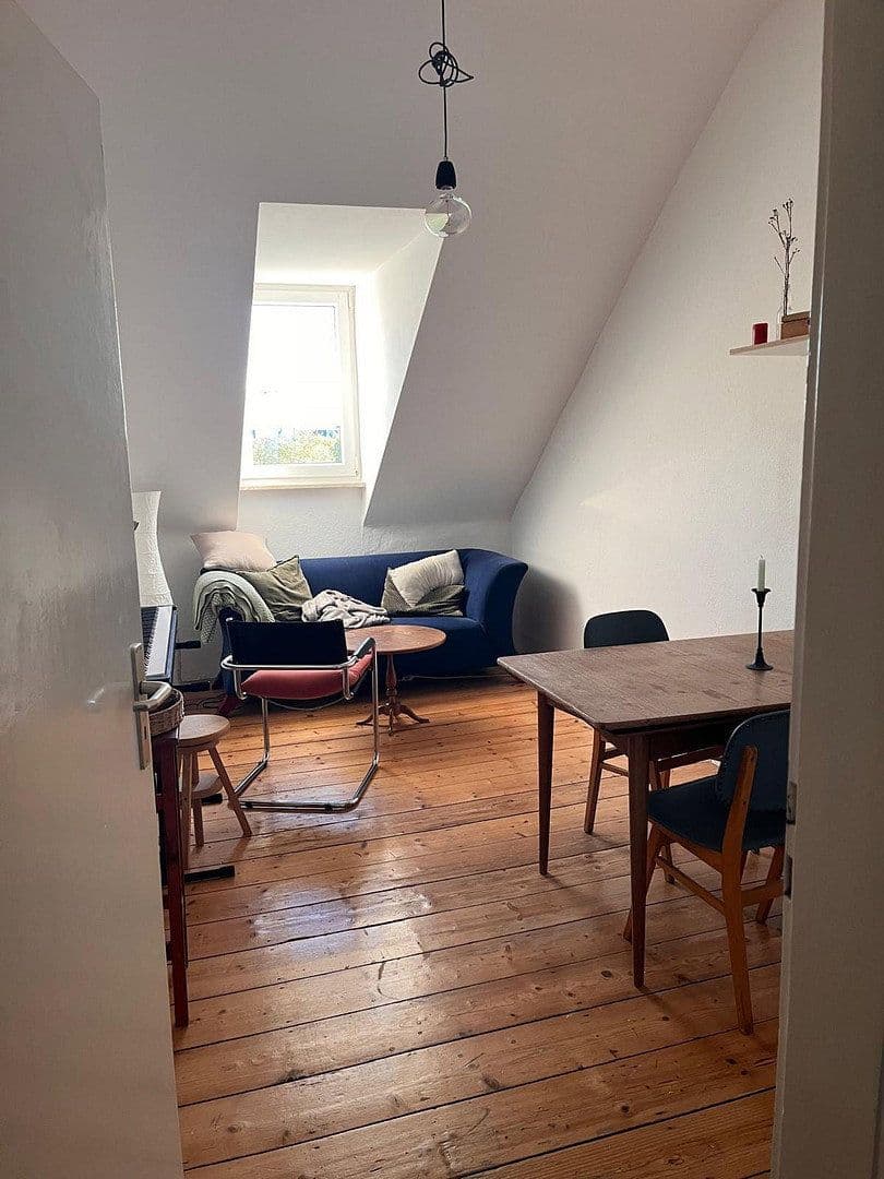 Pronájem bytu 4+1 90 m², Karlsruhe, Bádensko-Württembersko Pronájem bytu 4+1 90 m², Karlsruhe, Bádensko-Württembersko