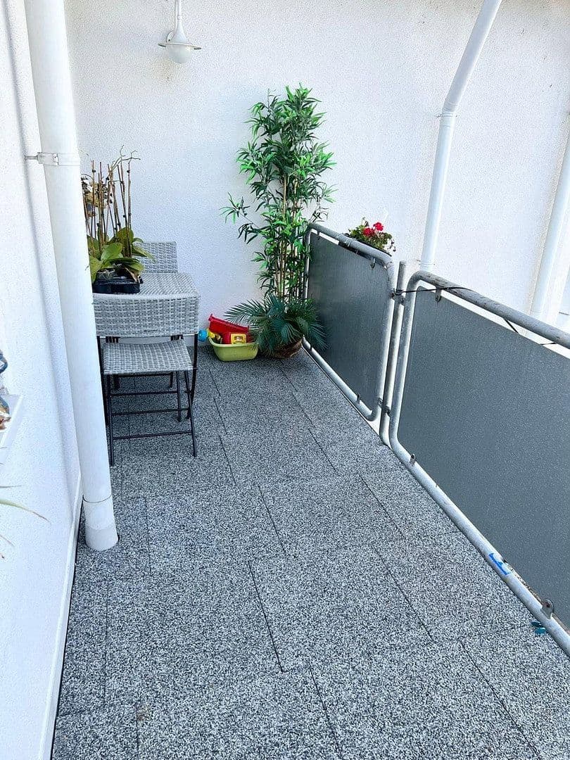 Pronájem bytu 3+1 90 m², Bammental, Bádensko-Württembersko Pronájem bytu 3+1 90 m², Bammental, Bádensko-Württembersko