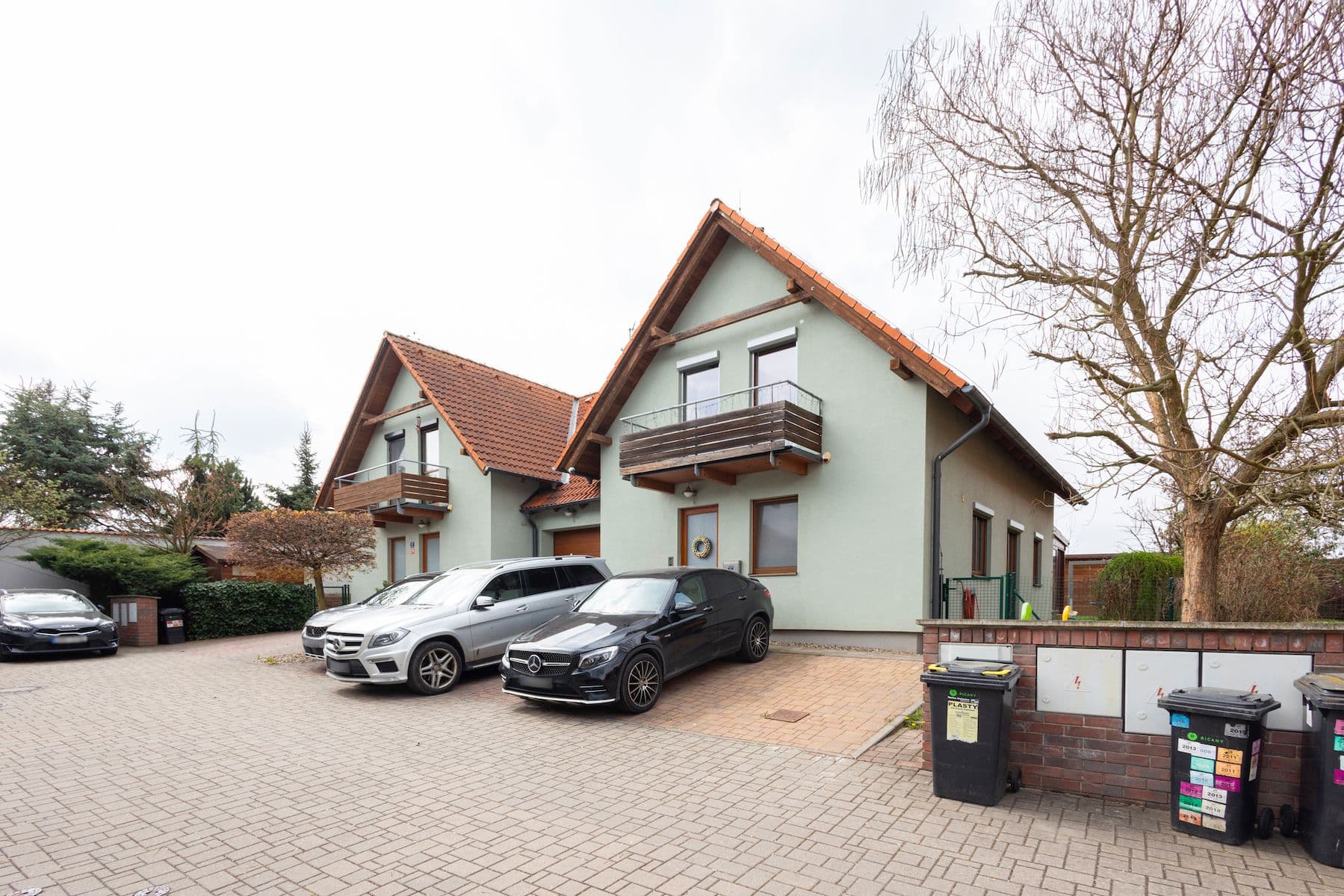 Prodej domu 161 m², pozemek 384 m², Kriketová, Říčany, Středočeský kraj Prodej domu 161 m², pozemek 384 m², Kriketová, Říčany, Středočeský kraj