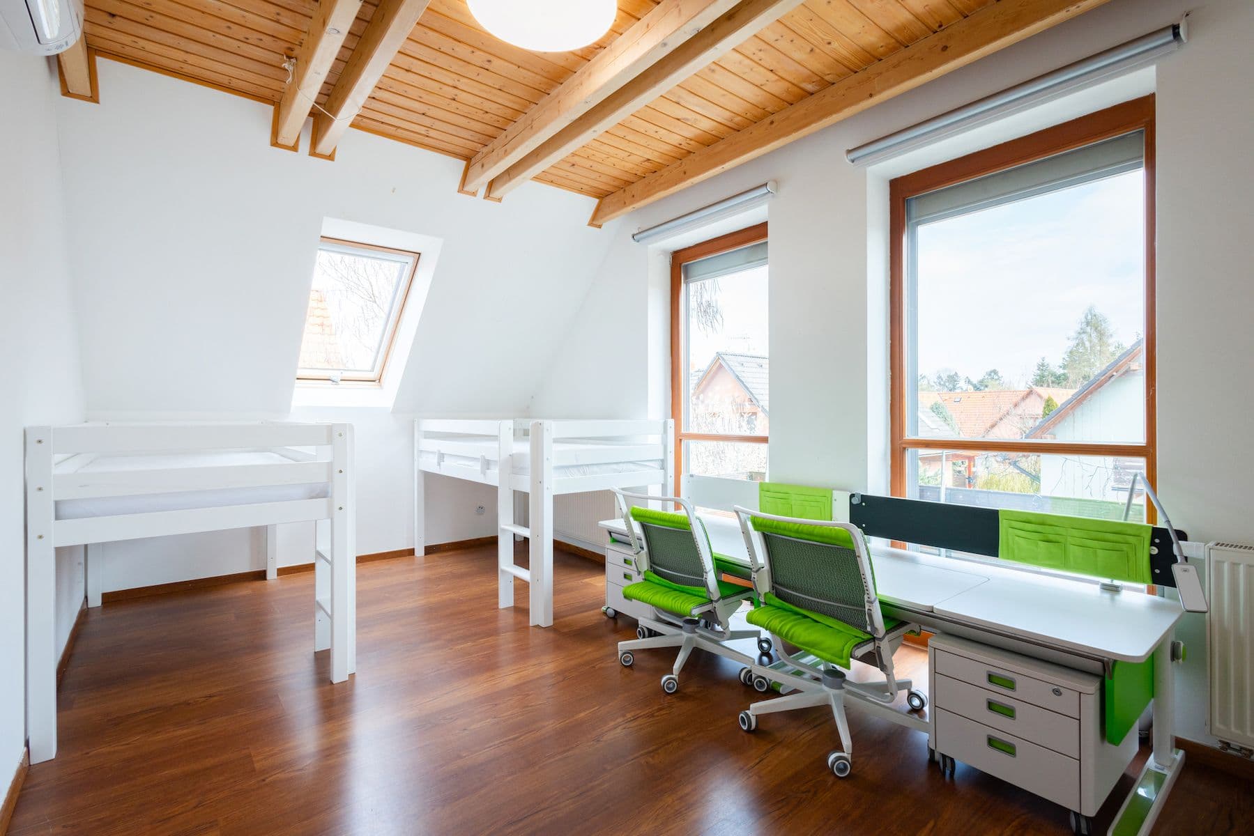 Prodej domu 161 m², pozemek 384 m², Kriketová, Říčany, Středočeský kraj Prodej domu 161 m², pozemek 384 m², Kriketová, Říčany, Středočeský kraj