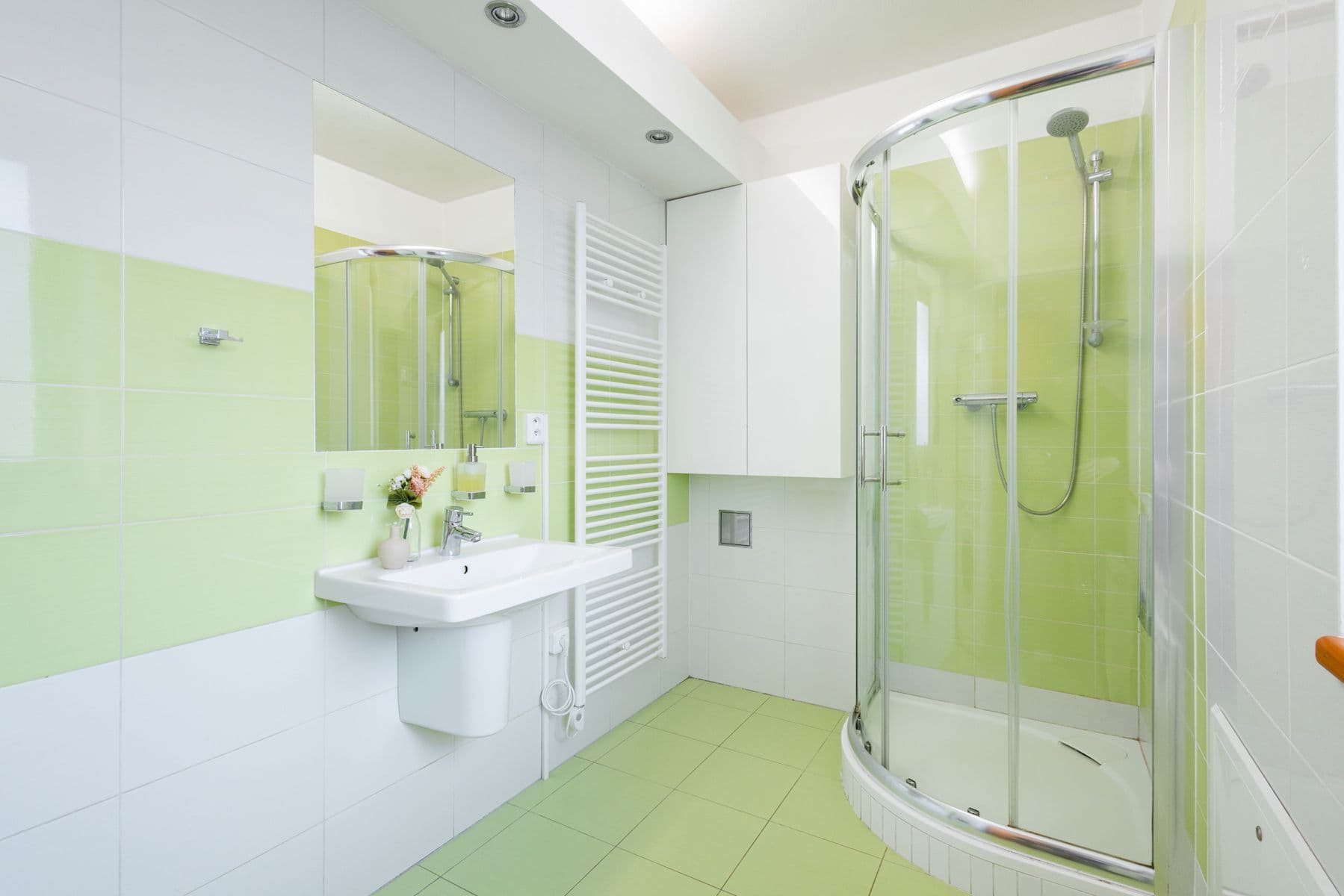 Prodej domu 161 m², pozemek 384 m², Kriketová, Říčany, Středočeský kraj Prodej domu 161 m², pozemek 384 m², Kriketová, Říčany, Středočeský kraj