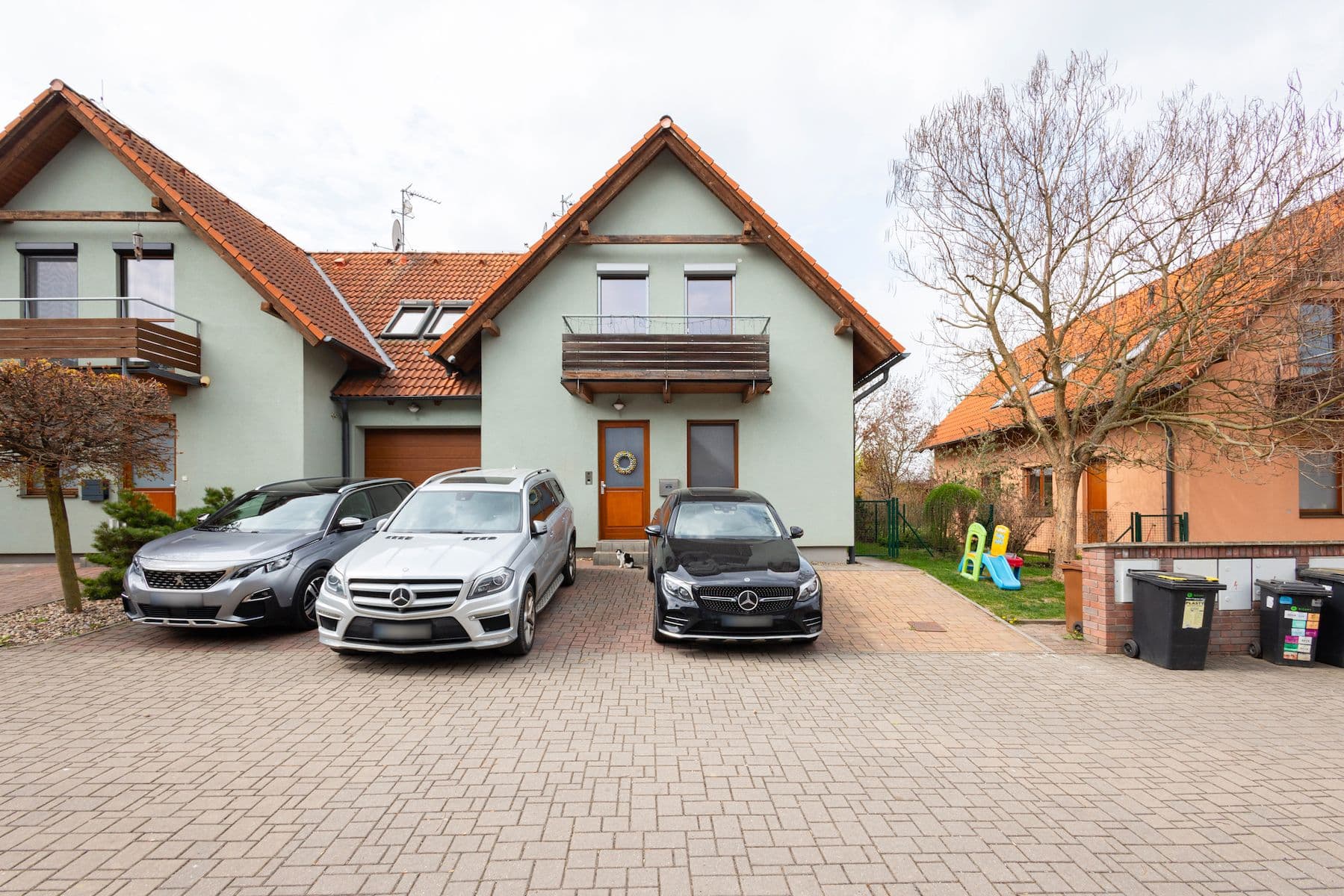 Prodej domu 161 m², pozemek 384 m², Kriketová, Říčany, Středočeský kraj Prodej domu 161 m², pozemek 384 m², Kriketová, Říčany, Středočeský kraj