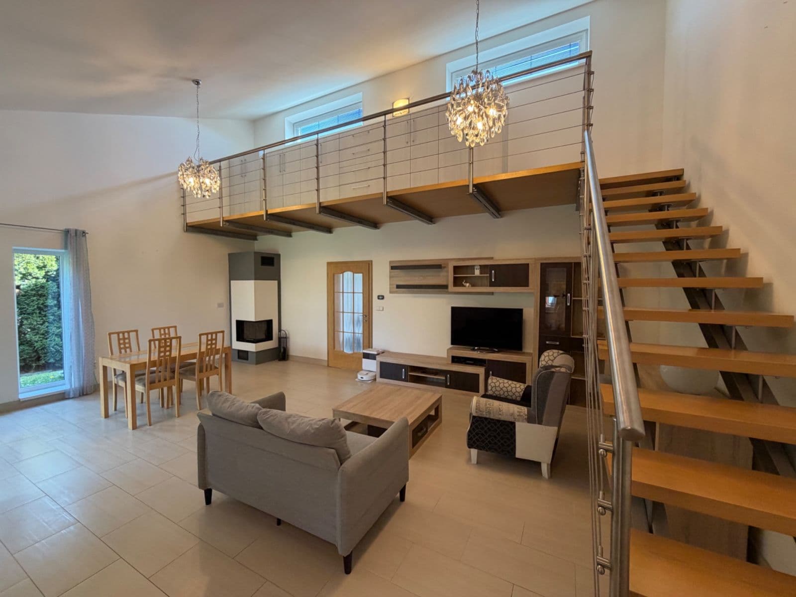 Pronájem domu 81 m², pozemek 202 m², Halouzkova, Rajhrad, Jihomoravský kraj Pronájem domu 81 m², pozemek 202 m², Halouzkova, Rajhrad, Jihomoravský kraj