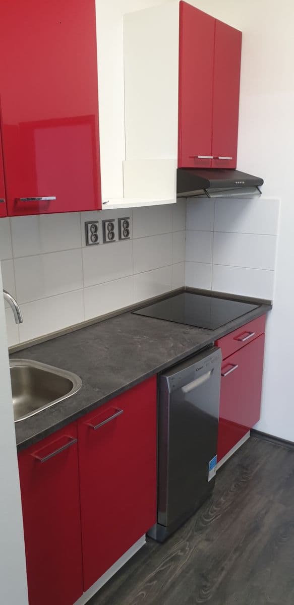 Pronájem bytu 2+kk 40 m², Chrpová, Praha, Praha Pronájem bytu 2+kk 40 m², Chrpová, Praha, Praha