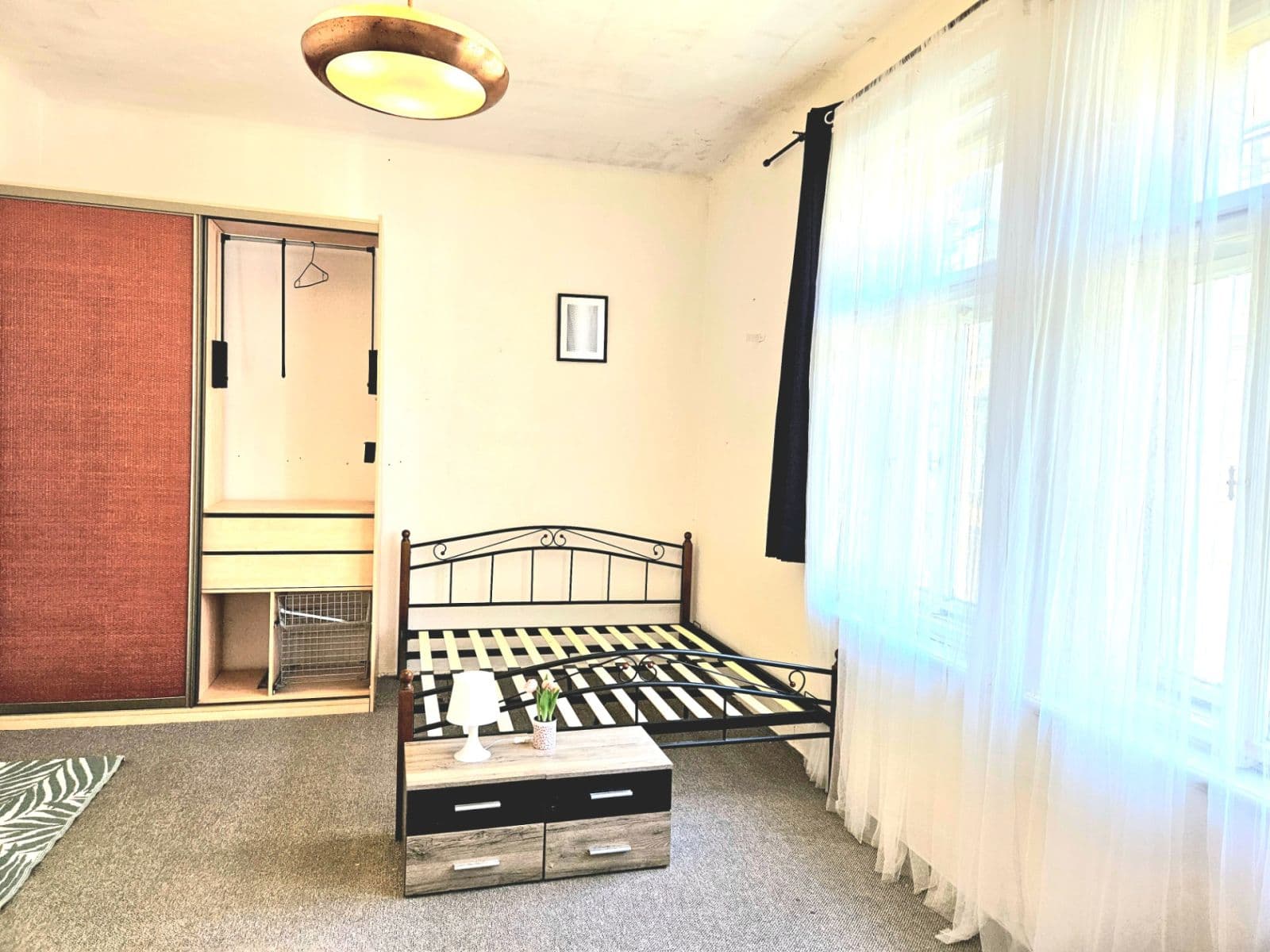 Pronájem bytu 3+1 90 m², Husinecká, Praha, Praha Pronájem bytu 3+1 90 m², Husinecká, Praha, Praha