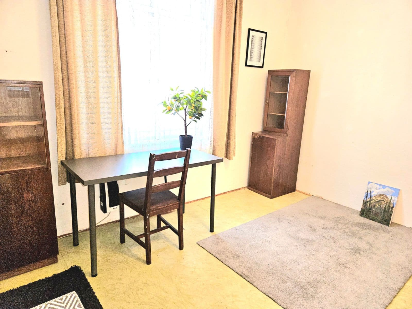 Pronájem bytu 3+1 90 m², Husinecká, Praha, Praha Pronájem bytu 3+1 90 m², Husinecká, Praha, Praha