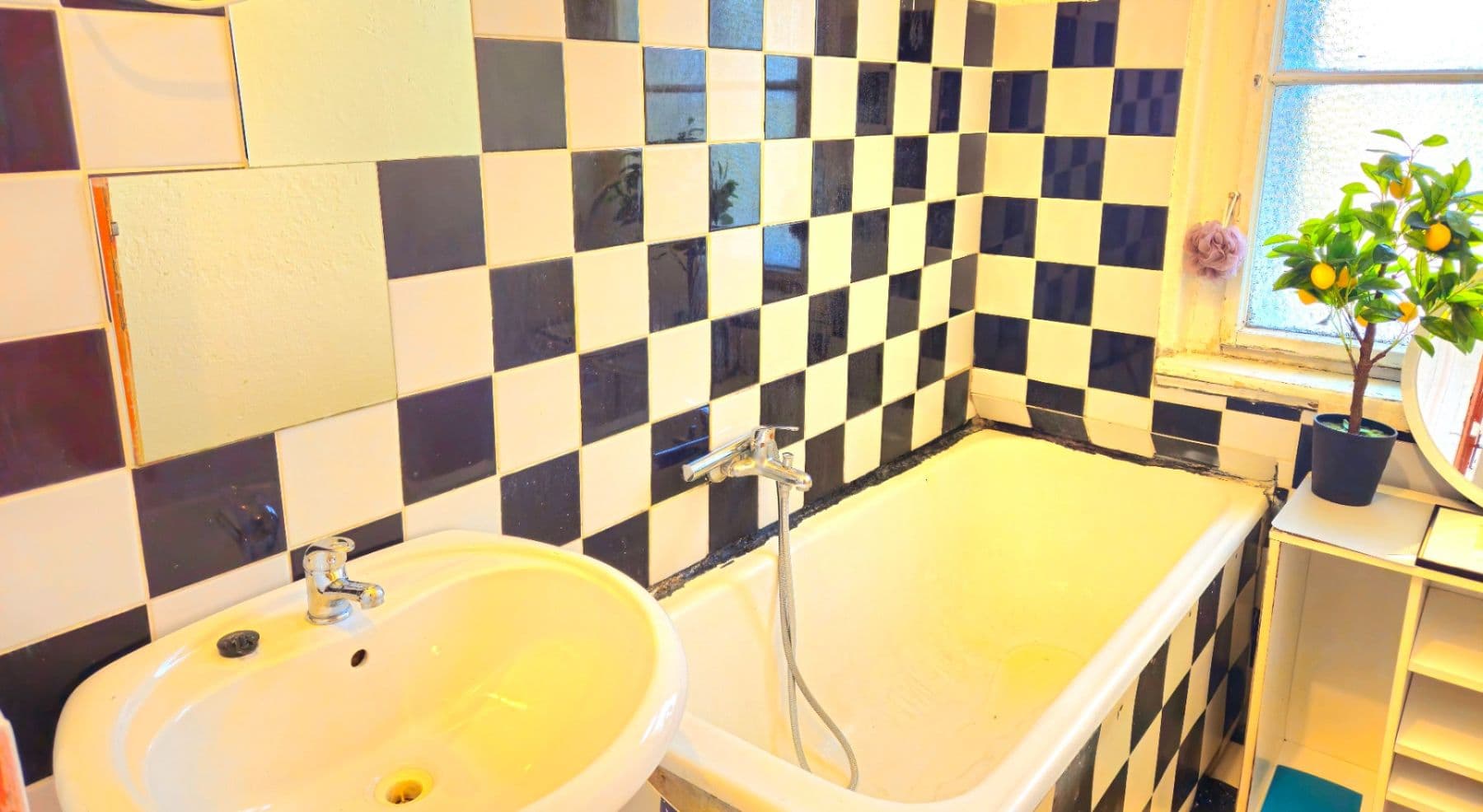 Pronájem bytu 3+1 90 m², Husinecká, Praha, Praha Pronájem bytu 3+1 90 m², Husinecká, Praha, Praha