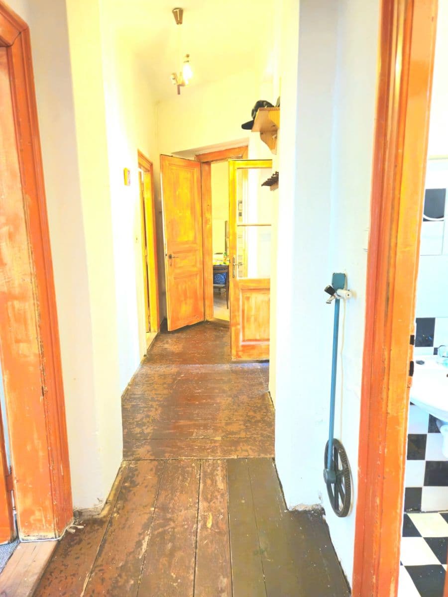 Pronájem bytu 3+1 90 m², Husinecká, Praha, Praha Pronájem bytu 3+1 90 m², Husinecká, Praha, Praha