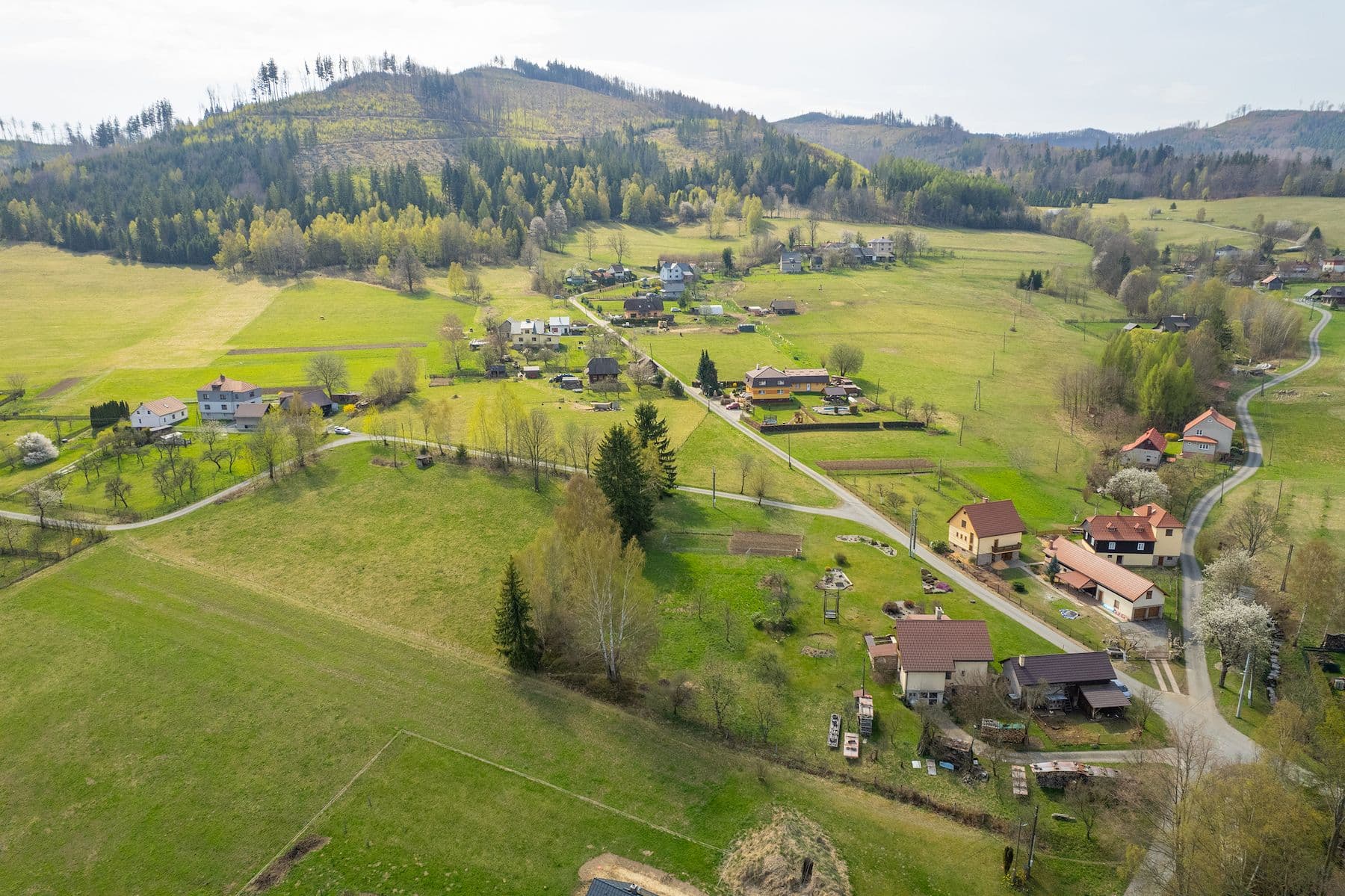 Prodej pozemku 1.195 m², Dolní Lomná, Moravskoslezský kraj Prodej pozemku 1.195 m², Dolní Lomná, Moravskoslezský kraj