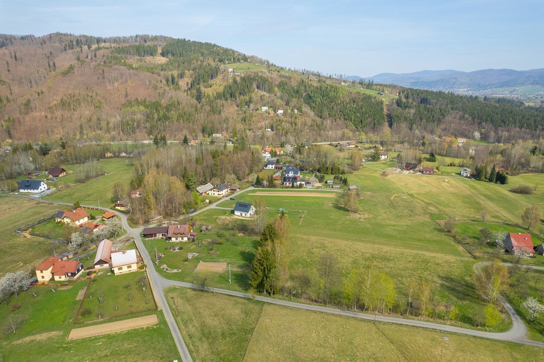 Prodej pozemku 1.195 m², Dolní Lomná, Moravskoslezský kraj Prodej pozemku 1.195 m², Dolní Lomná, Moravskoslezský kraj