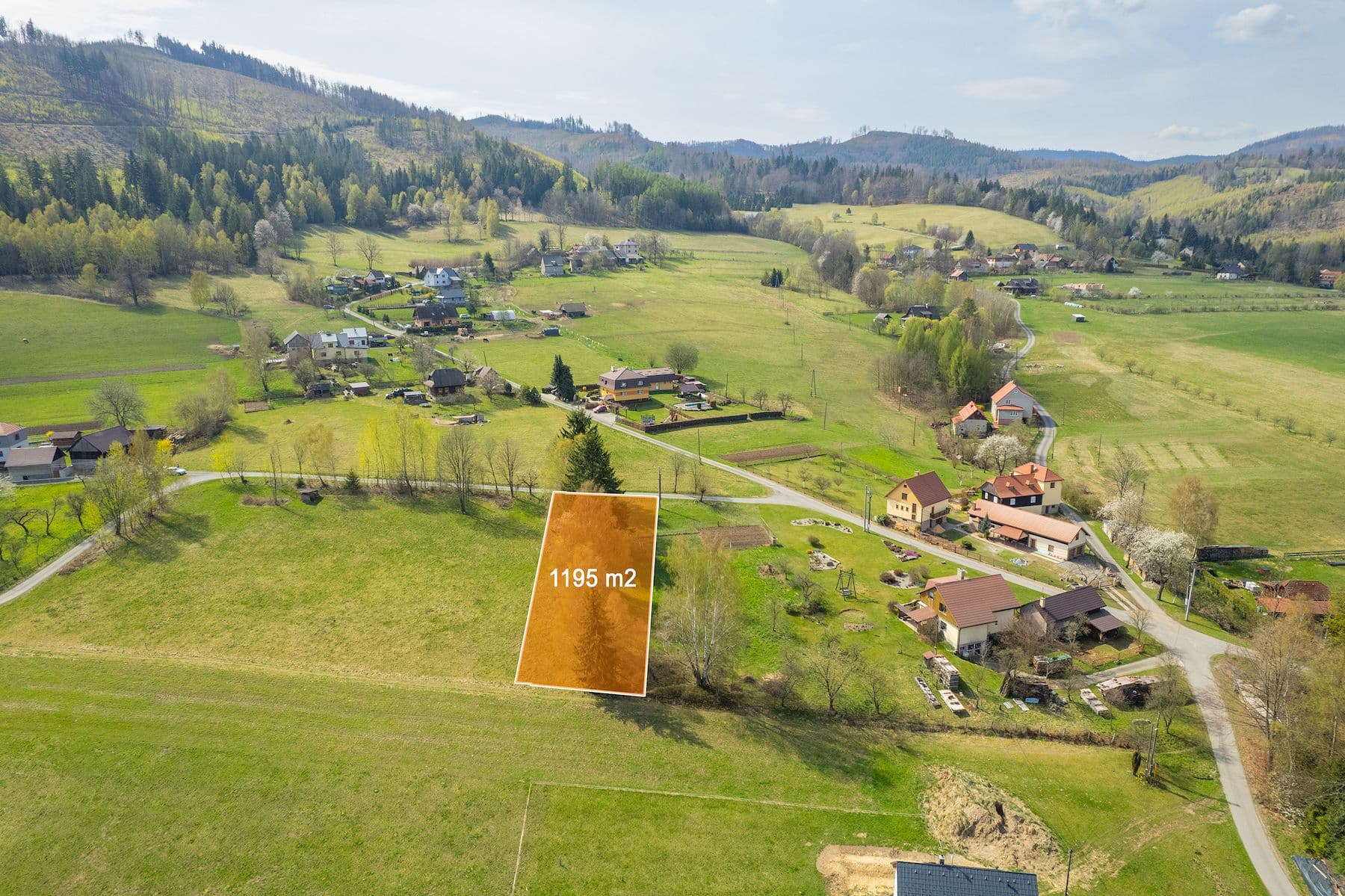 Prodej pozemku 1.195 m², Dolní Lomná, Moravskoslezský kraj Prodej pozemku 1.195 m², Dolní Lomná, Moravskoslezský kraj