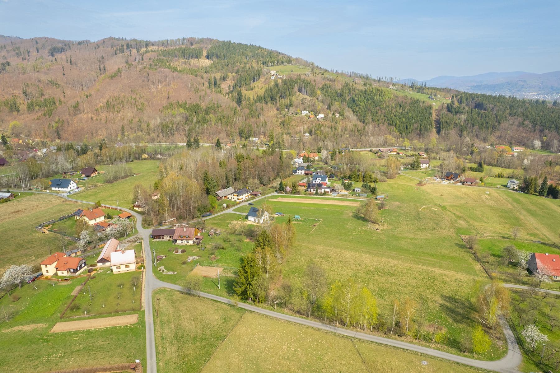Prodej pozemku 1.195 m², Dolní Lomná, Moravskoslezský kraj Prodej pozemku 1.195 m², Dolní Lomná, Moravskoslezský kraj