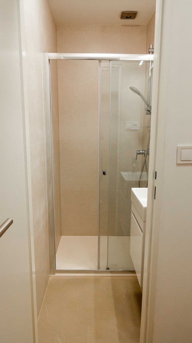 Pronájem bytu 1+kk 31 m², V Podluží, Praha, Praha Pronájem bytu 1+kk 31 m², V Podluží, Praha, Praha