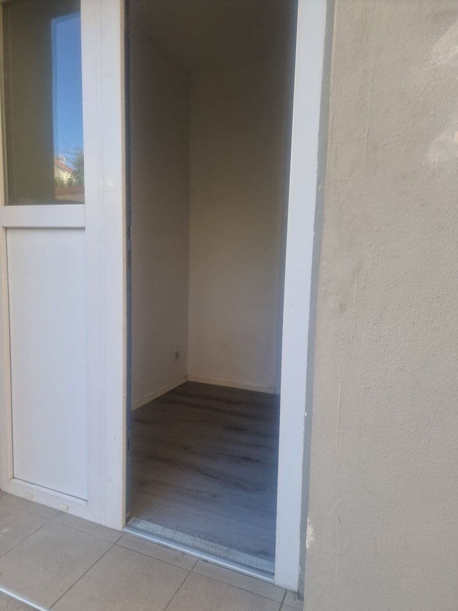 Pronájem nebytového prostoru 63 m², Nuselská, Praha, Praha Pronájem nebytového prostoru 63 m², Nuselská, Praha, Praha