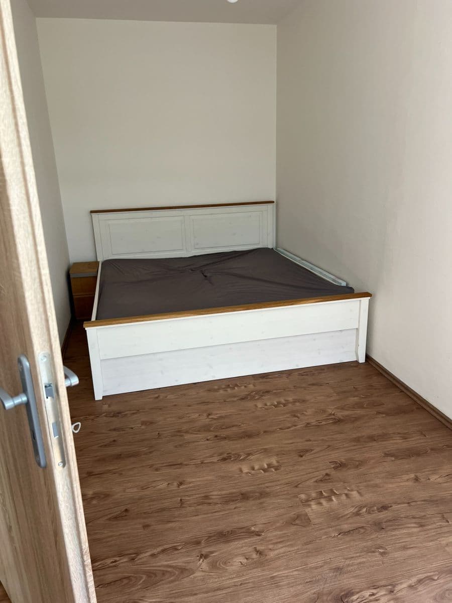 Pronájem bytu 2+1 43 m², Slavínského, Praha, Praha Pronájem bytu 2+1 43 m², Slavínského, Praha, Praha