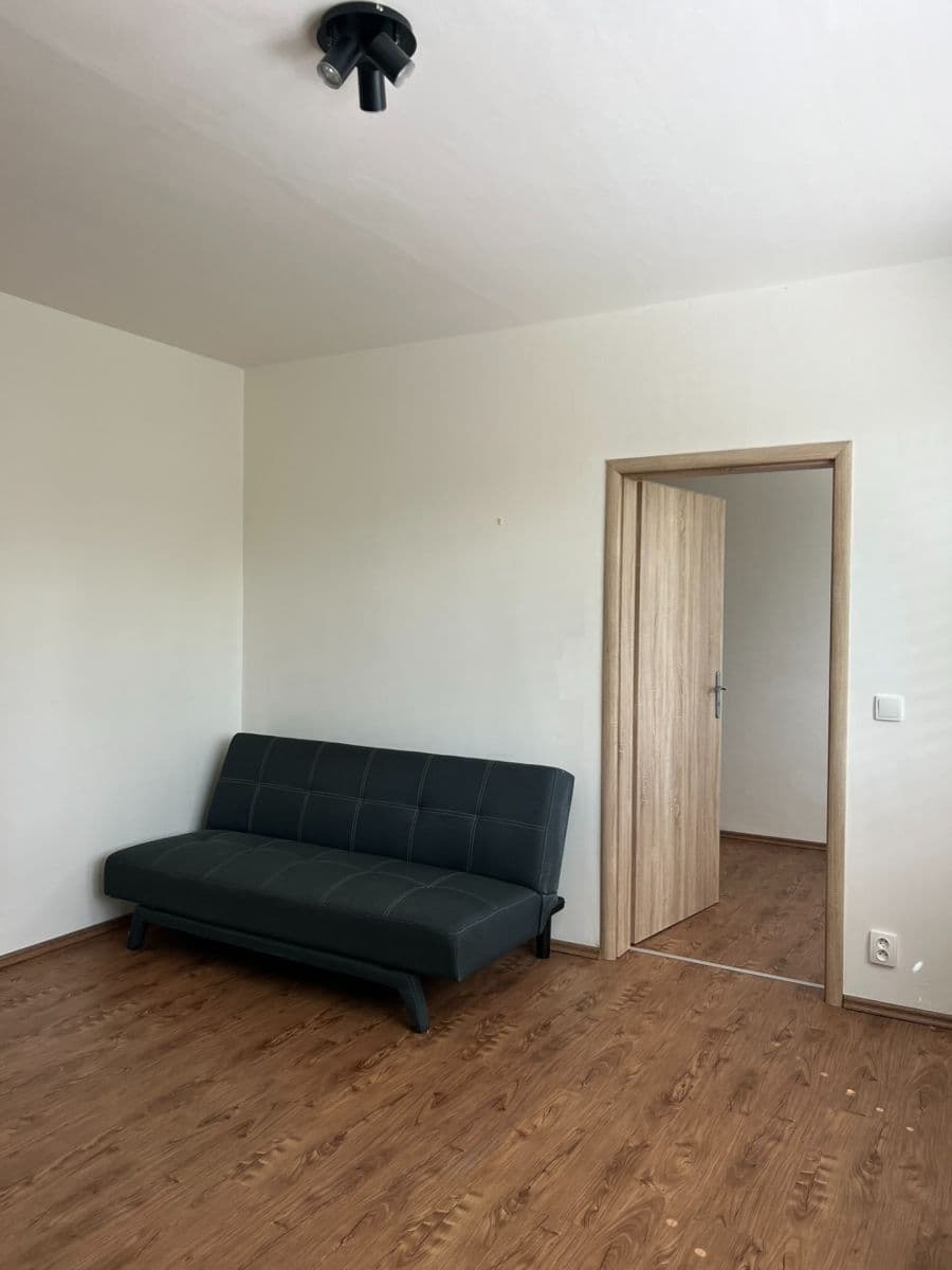 Pronájem bytu 2+1 43 m², Slavínského, Praha, Praha Pronájem bytu 2+1 43 m², Slavínského, Praha, Praha