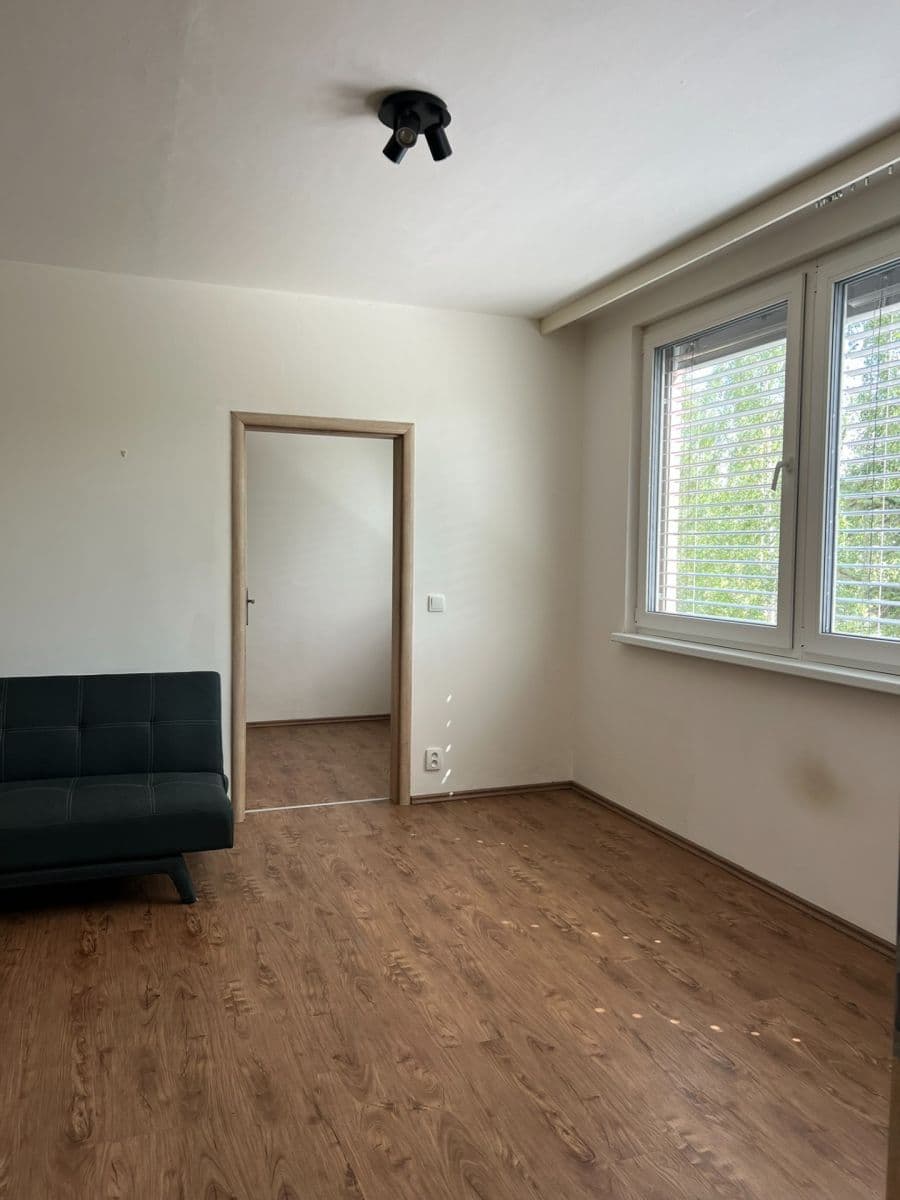 Pronájem bytu 2+1 43 m², Slavínského, Praha, Praha Pronájem bytu 2+1 43 m², Slavínského, Praha, Praha