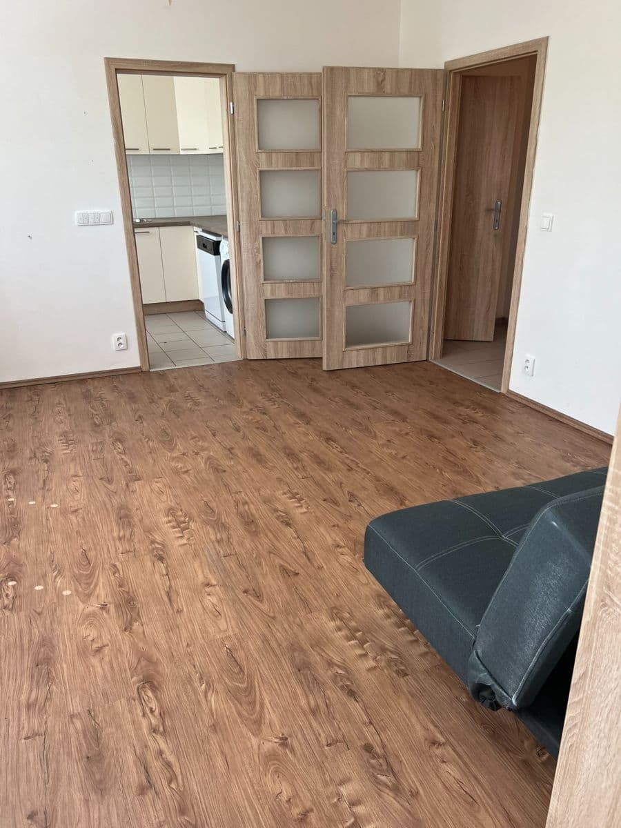 Pronájem bytu 2+1 43 m², Slavínského, Praha, Praha Pronájem bytu 2+1 43 m², Slavínského, Praha, Praha