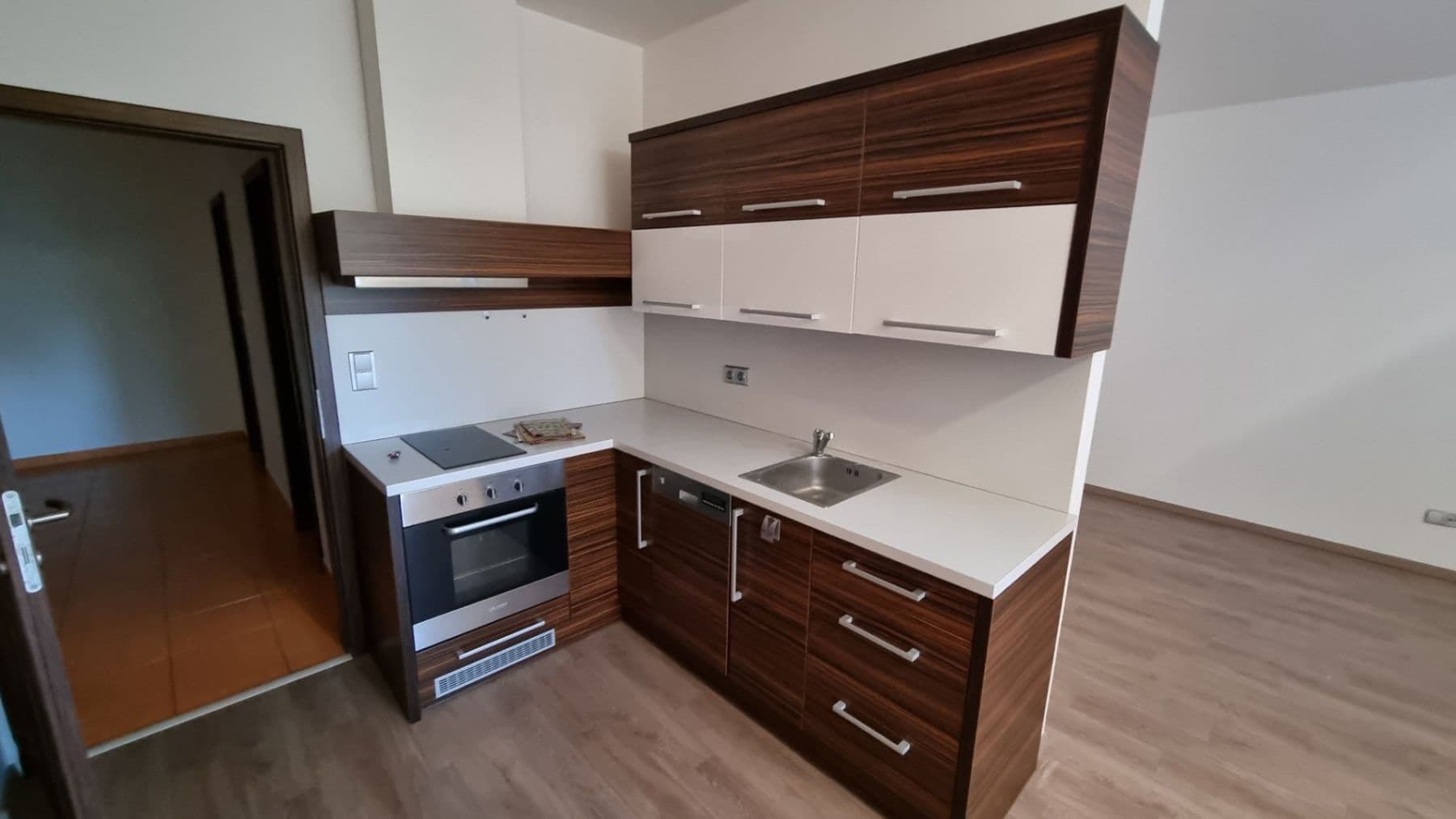 Pronájem bytu 1+kk 39 m², Čajkovského, Hodonín, Jihomoravský kraj Pronájem bytu 1+kk 39 m², Čajkovského, Hodonín, Jihomoravský kraj