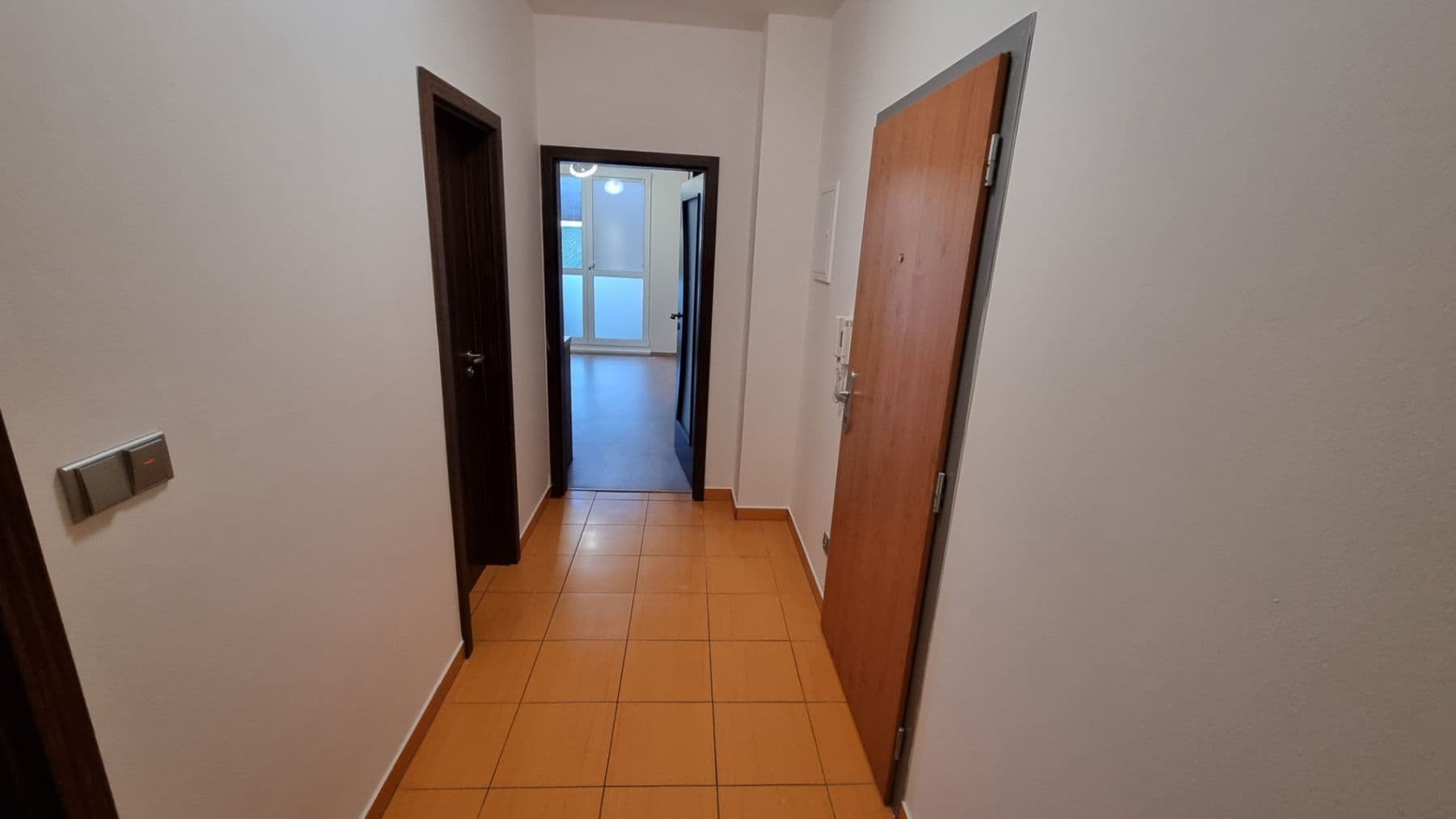 Pronájem bytu 1+kk 39 m², Čajkovského, Hodonín, Jihomoravský kraj Pronájem bytu 1+kk 39 m², Čajkovského, Hodonín, Jihomoravský kraj