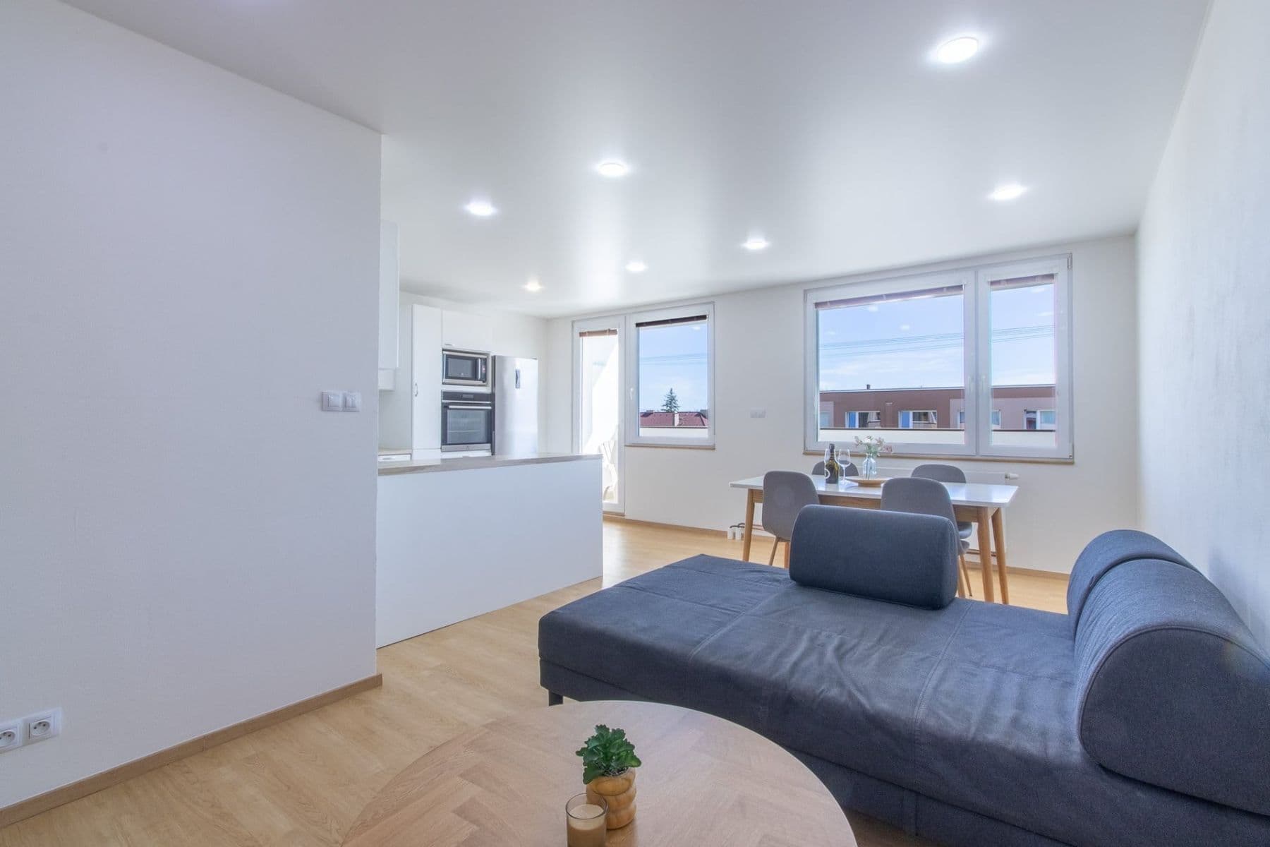 Pronájem bytu 3+kk 68 m², Jaselská, Mnichovo Hradiště, Středočeský kraj Pronájem bytu 3+kk 68 m², Jaselská, Mnichovo Hradiště, Středočeský kraj