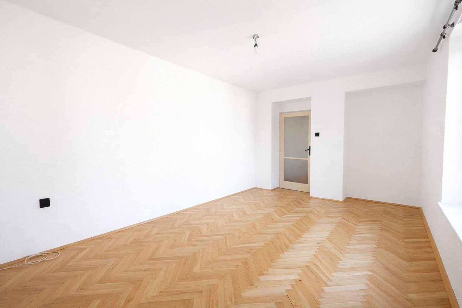 Pronájem bytu 2+1 54 m², Na Magistrále, Kolín, Středočeský kraj Pronájem bytu 2+1 54 m², Na Magistrále, Kolín, Středočeský kraj