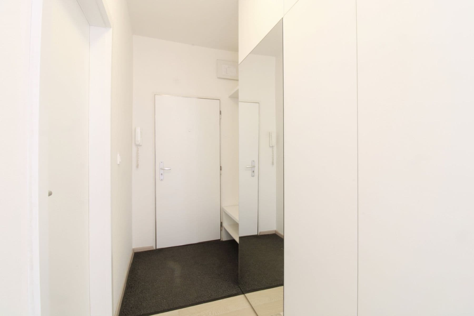 Pronájem bytu 3+kk 73 m², Dubečská, Praha, Praha Pronájem bytu 3+kk 73 m², Dubečská, Praha, Praha