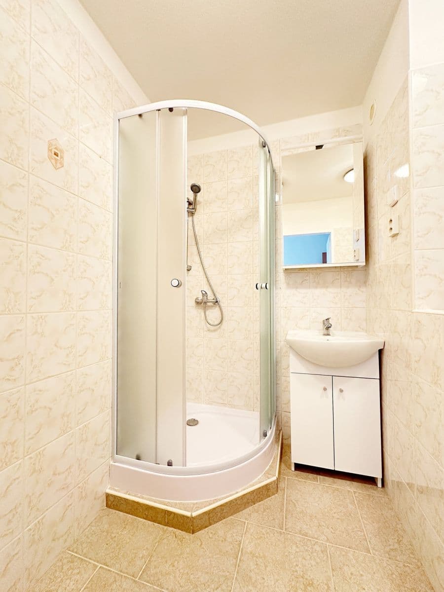 Pronájem bytu 2+kk 47 m², Slavatova, Praha, Praha Pronájem bytu 2+kk 47 m², Slavatova, Praha, Praha