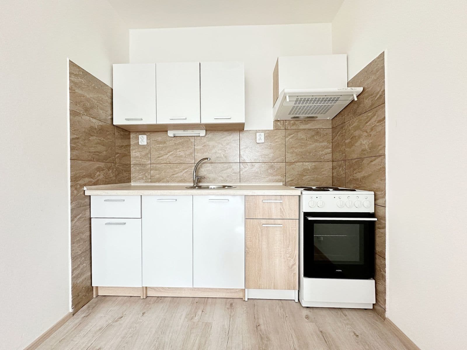 Pronájem bytu 2+kk 47 m², Slavatova, Praha, Praha Pronájem bytu 2+kk 47 m², Slavatova, Praha, Praha