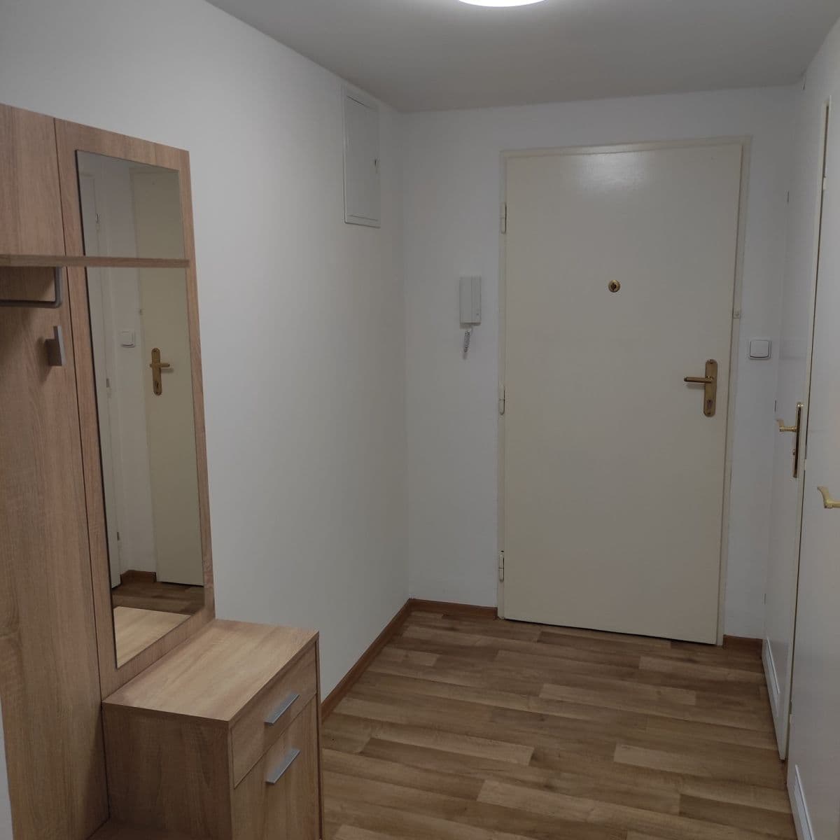 Pronájem bytu 1+1 40 m², Mlýnská, Kolín, Středočeský kraj Pronájem bytu 1+1 40 m², Mlýnská, Kolín, Středočeský kraj