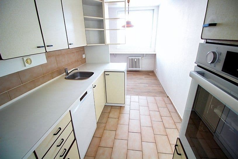 Pronájem bytu 3+1 75 m², Vnoučkova, Benešov, Středočeský kraj Pronájem bytu 3+1 75 m², Vnoučkova, Benešov, Středočeský kraj