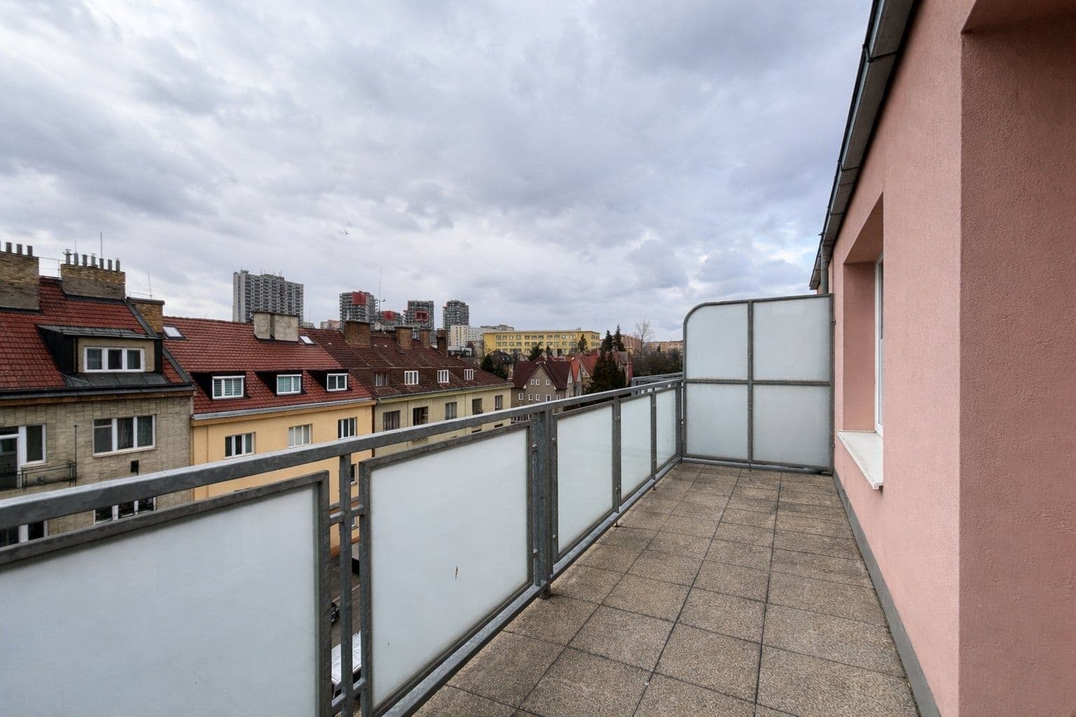 Pronájem bytu 1+kk 47 m², Vykáňská, Praha, Praha Pronájem bytu 1+kk 47 m², Vykáňská, Praha, Praha