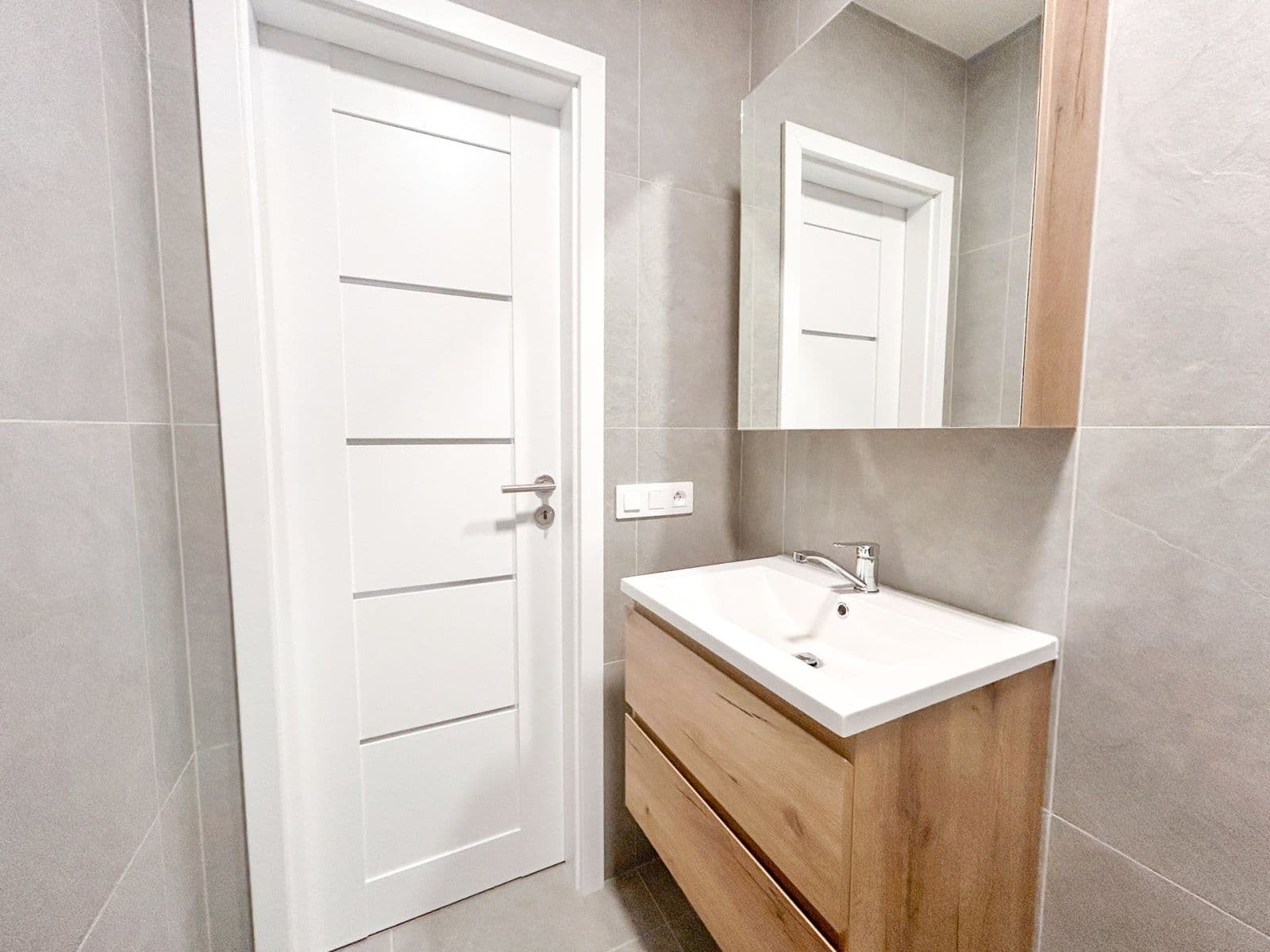 Pronájem bytu 2+kk 44 m², Jateční, Kolín, Středočeský kraj Pronájem bytu 2+kk 44 m², Jateční, Kolín, Středočeský kraj