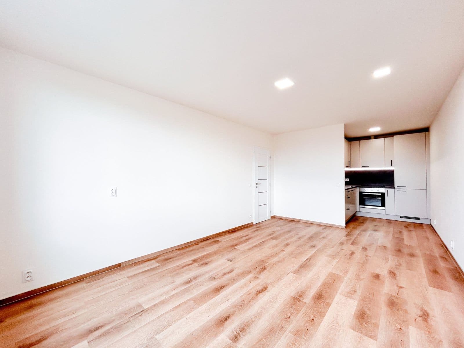 Pronájem bytu 2+kk 44 m², Jateční, Kolín, Středočeský kraj Pronájem bytu 2+kk 44 m², Jateční, Kolín, Středočeský kraj