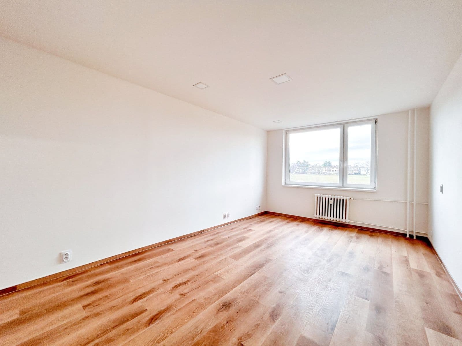 Pronájem bytu 2+kk 44 m², Jateční, Kolín, Středočeský kraj Pronájem bytu 2+kk 44 m², Jateční, Kolín, Středočeský kraj